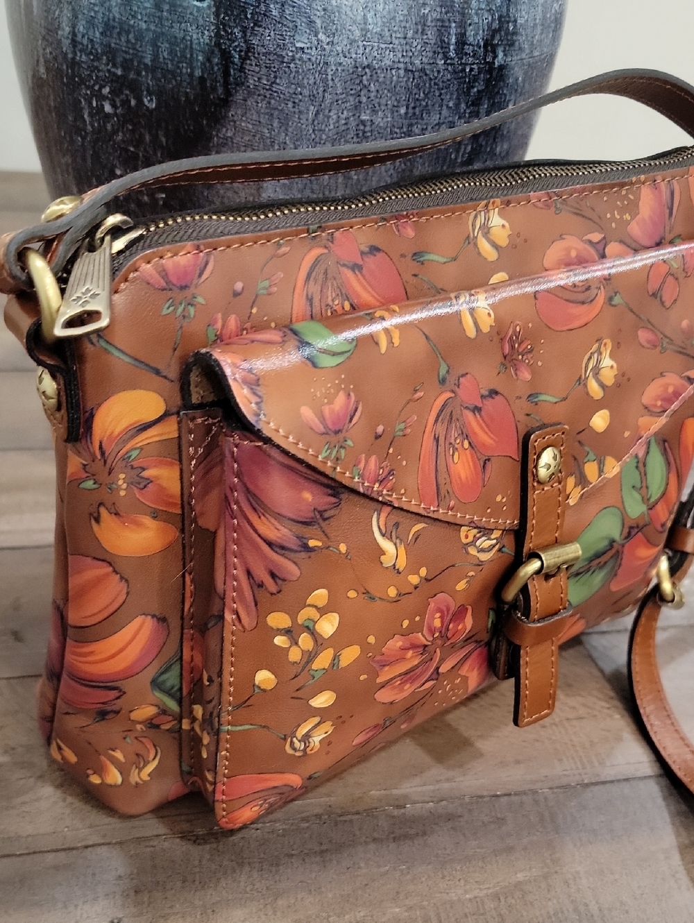 PATRISHA NASH Kirby East West Summer Drawing Crossbody Bag Purse - Picture 2 of 11